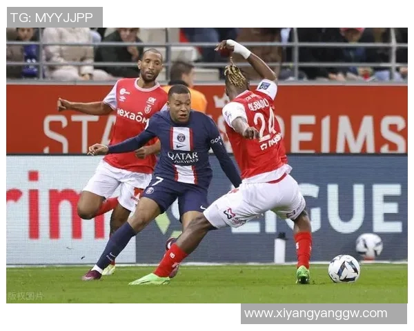 足球明星庆祝派对意外引发烟花爆炸房子遭重创引发热议 足球明星庆祝派对意外引发烟花爆炸房子遭重创引发热议